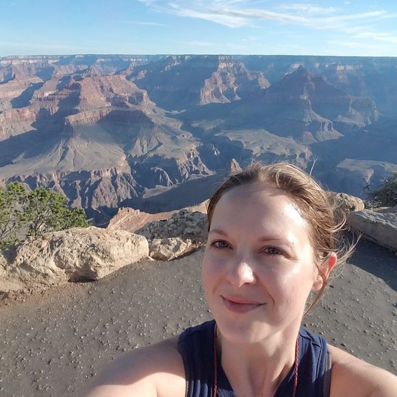 Meet your Posher, Connie - Picture 1 of 1